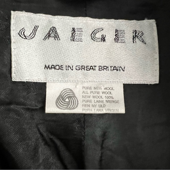 Vintage 1980s Jaeger Women’s Double Breasted Black Wool Blazer Gold Buttons - Picture 4 of 15